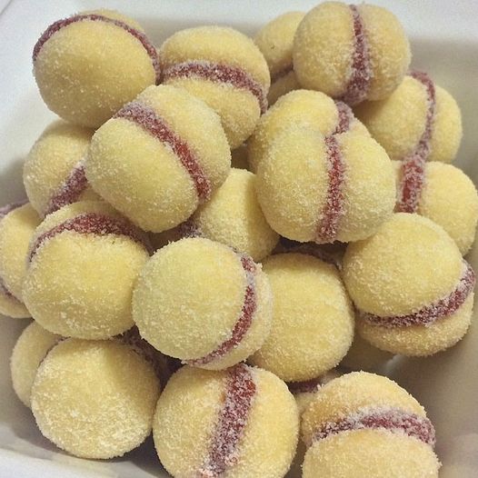 Biscoito de Maizena com Goiabada delicioso que derrete na boca