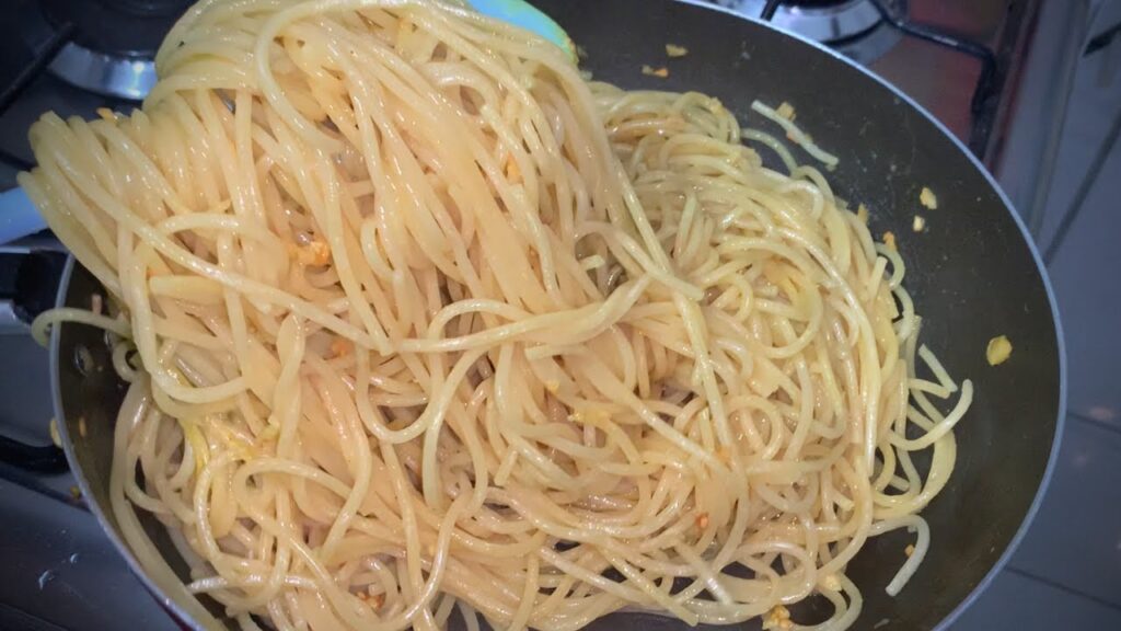 Macarrão Alho e Óleo