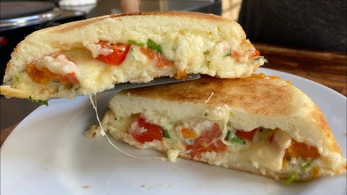 Depois que inventei esse pão de abobrinha low carb faço toda semana em casa!