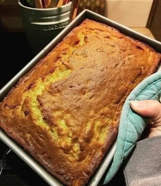 Bolo anos 90, receita que minha mãe fazia, rende mais de 20 pedaços
