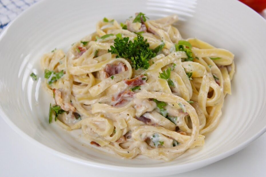 Apenas 20 minutos e você tem um prato delicioso! – Macarrão com Molho Branco.