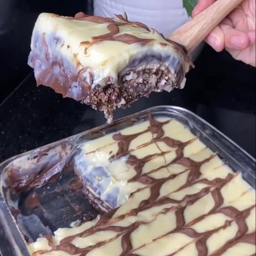 Pavê de Chocolate Cremoso com Ganache de Chocolate Branco