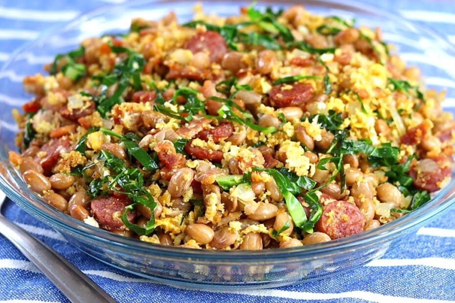 Ideal para quem ama comida reconfortante: Feijão Tropeiro Tradicional