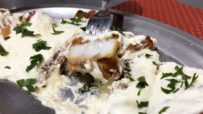 Uma receita leve que é perfeita para o jantar: Peixe ao Forno com Molho de Ervas e Limão