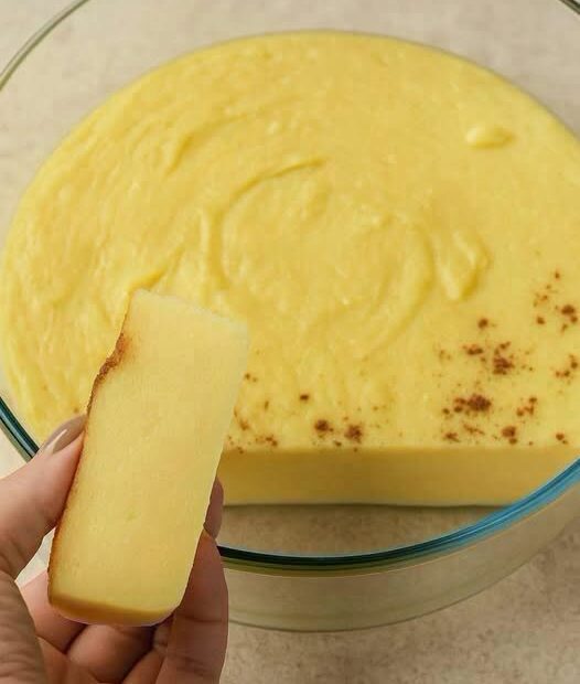 Curau de corte da fazenda uma sobremesa de milho deliciosa para comer em pedaços Curau de corte da fazenda uma sobremesa de milho deliciosa para comer em pedaços