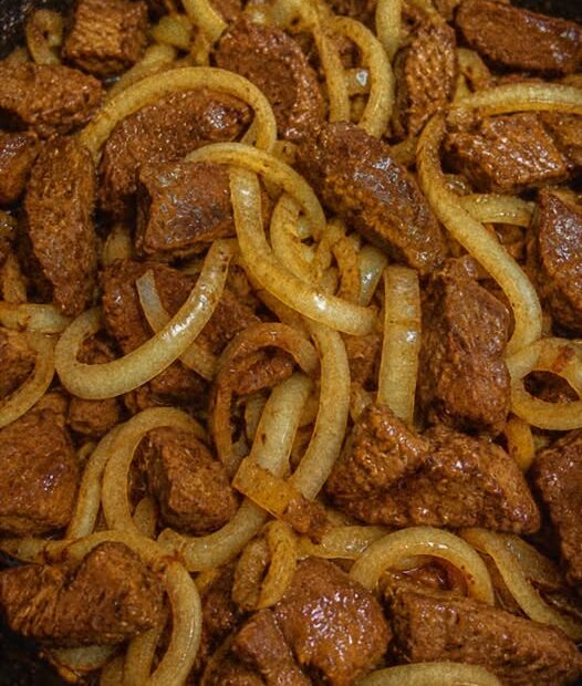 Iscas de Fígado Aceboladas: Receita Fácil, Macia e Saborosa